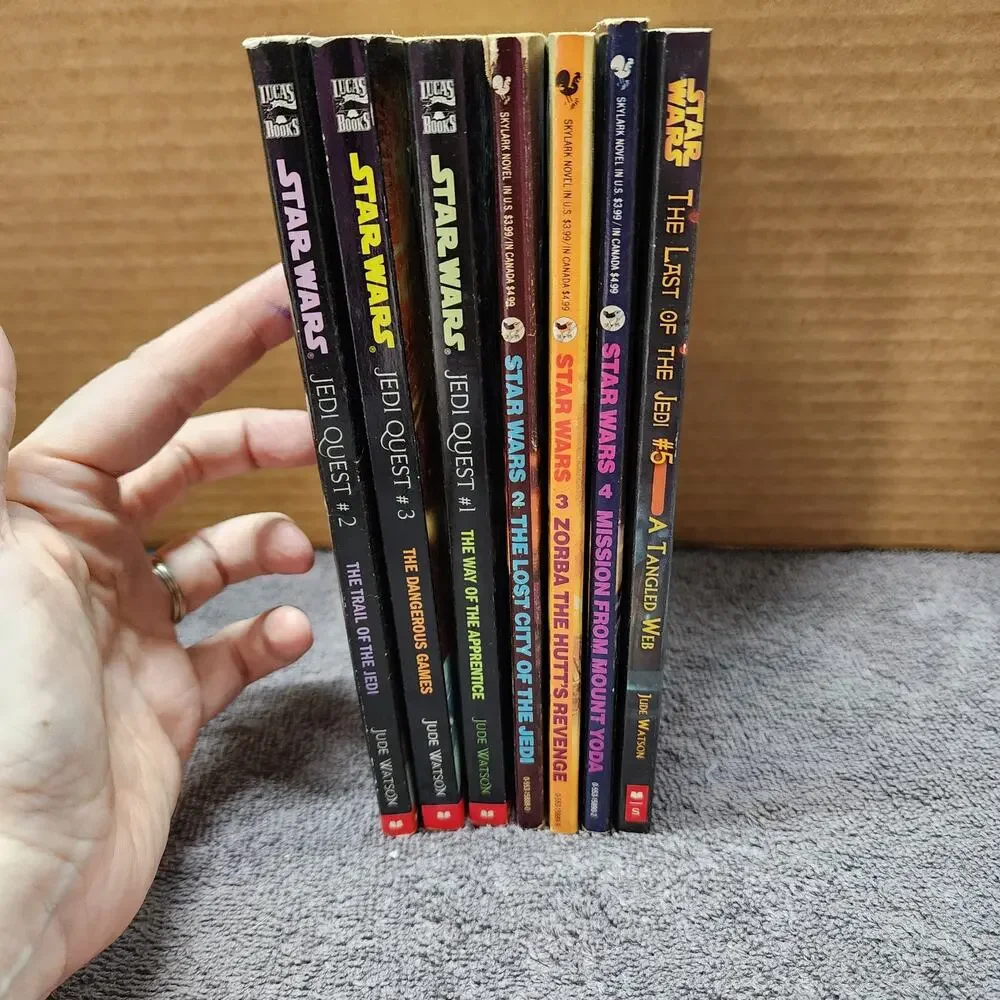 7 Various paperback Star Wars Books X